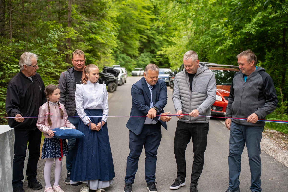 FOTO: Otvoritev zaključene rekonstrukcije ceste Jenina - Šentvid - Graška Gora