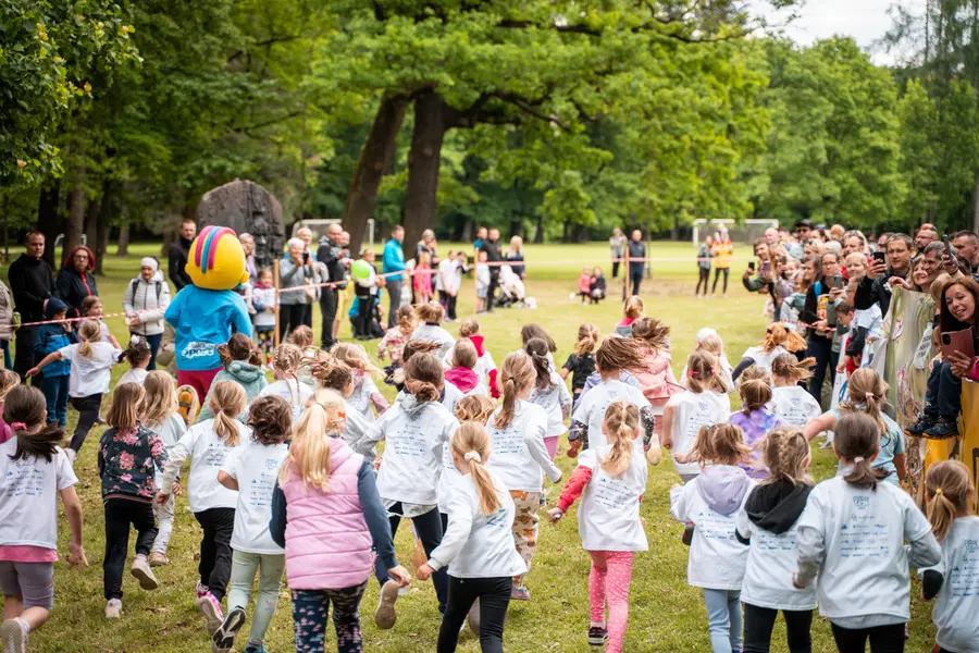 Malčkov tek znova združil Koroško: 500 otrok teklo za zdravje in veselje
