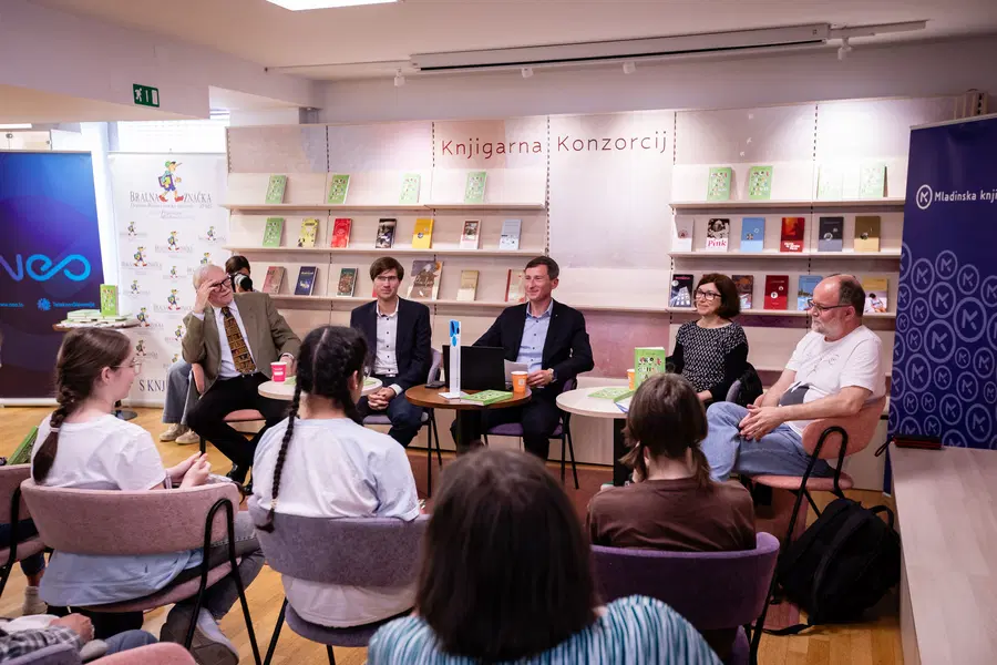 Letošnje leto bo zlate bralke in bralce razveselila knjiga Andreja E. Skubica