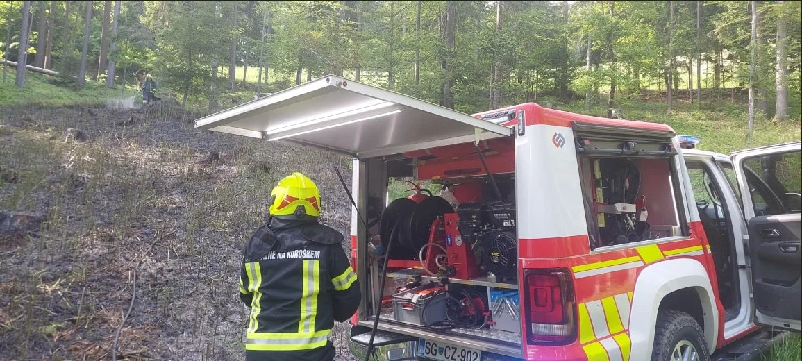 Gasilci Raven so posredovali pri požaru na Tolstem vrhu (FOTO)