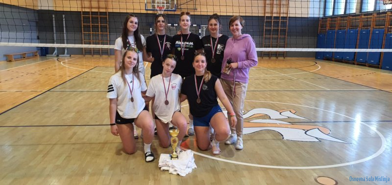 Odbojkarice OŠ Mislinja osvojile odlično 3. mesto v državi