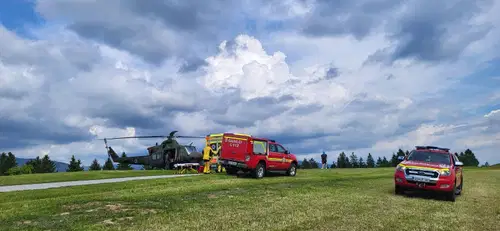 V Završah se je pripetila nesreča, poškodovanega s helikopterjem odpeljali v bolnišnico