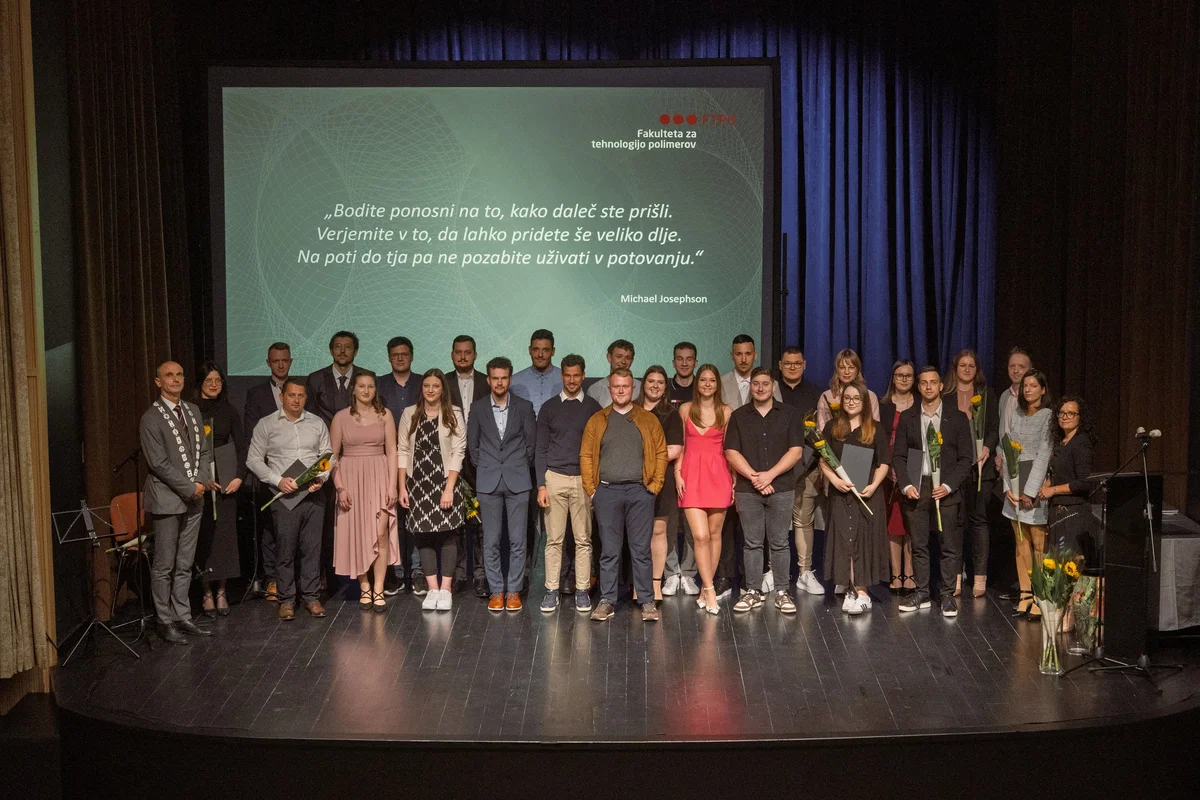 FOTO: Svečana podelitev diplom in priznanj Fakultete za tehnologijo polimerov diplomantom