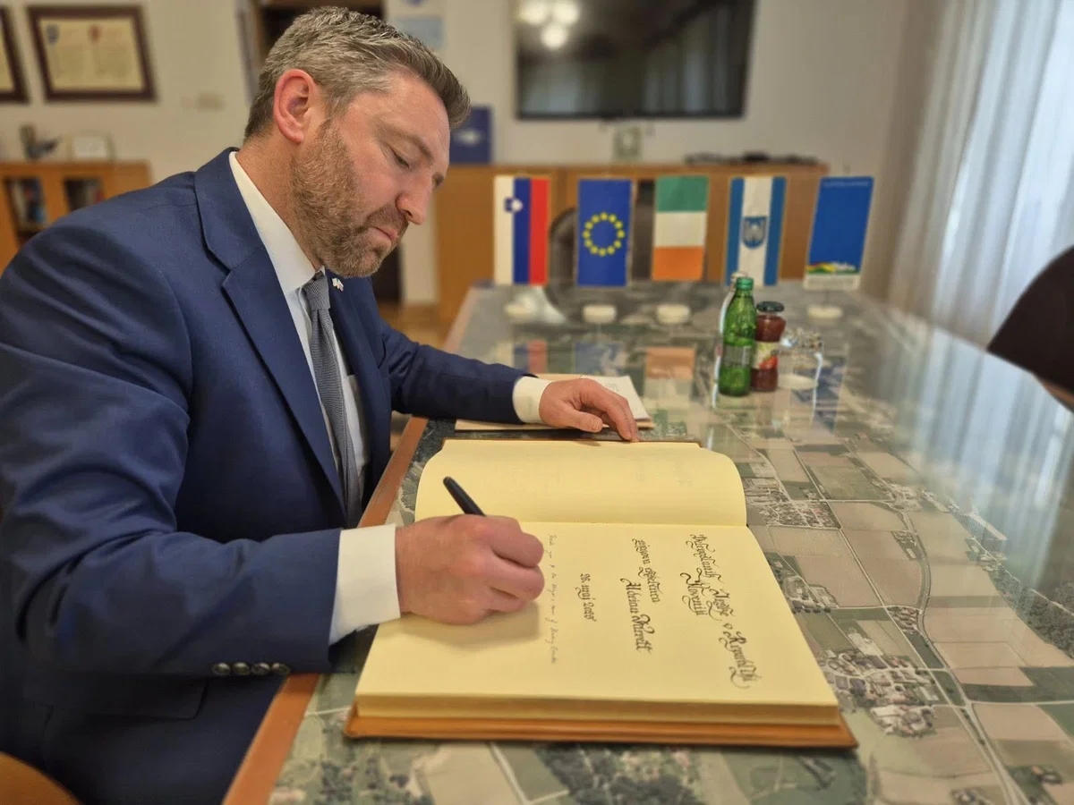 Slovenj Gradec obiskal veleposlanik Irske Nj. eksc. Adrian Farrell