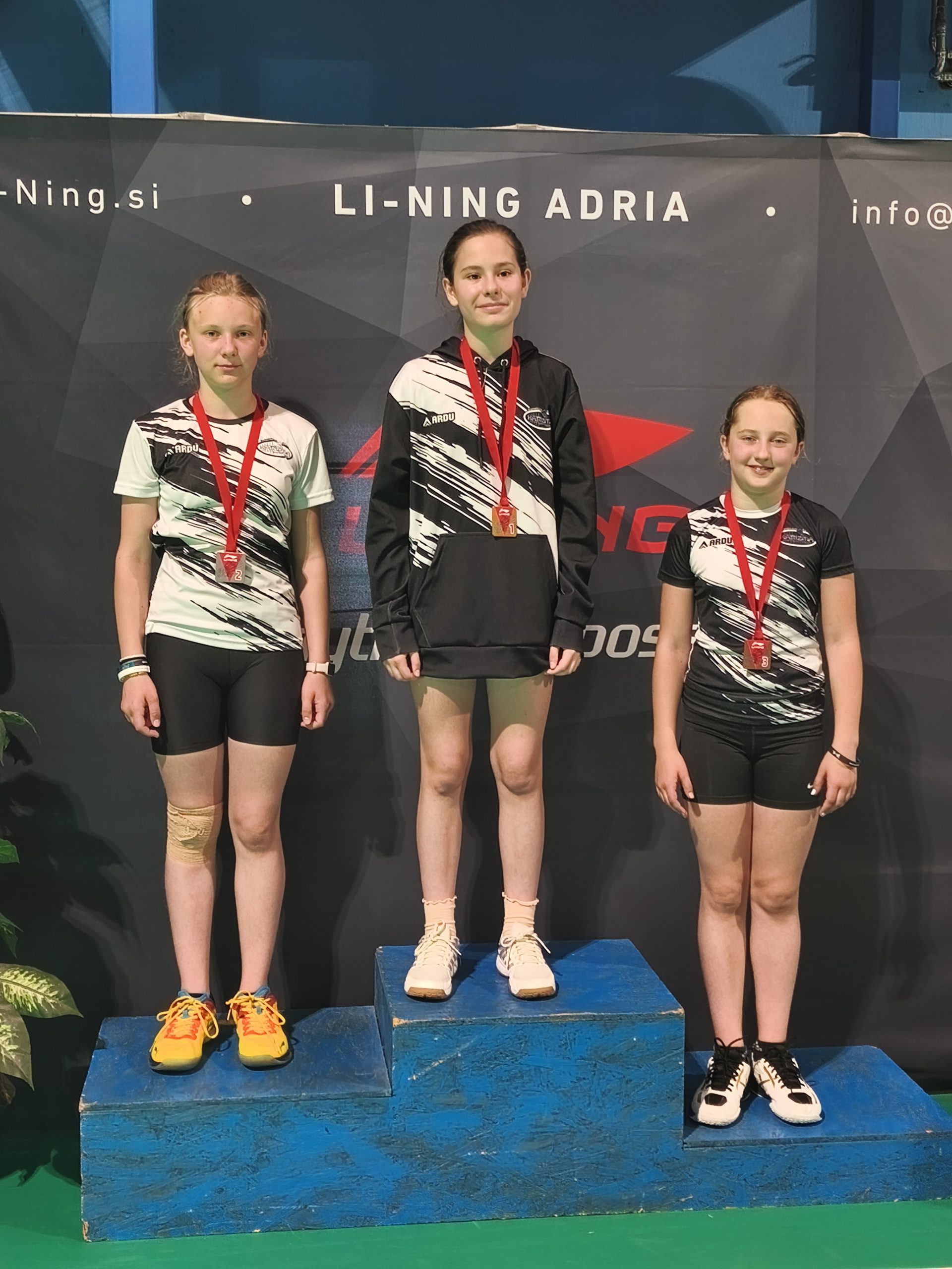Zmagovalka mladinske badminton lige U-12 med dekleti je postala Lia Duler, Tjaša Petrič bronasta v svoji kategoriji