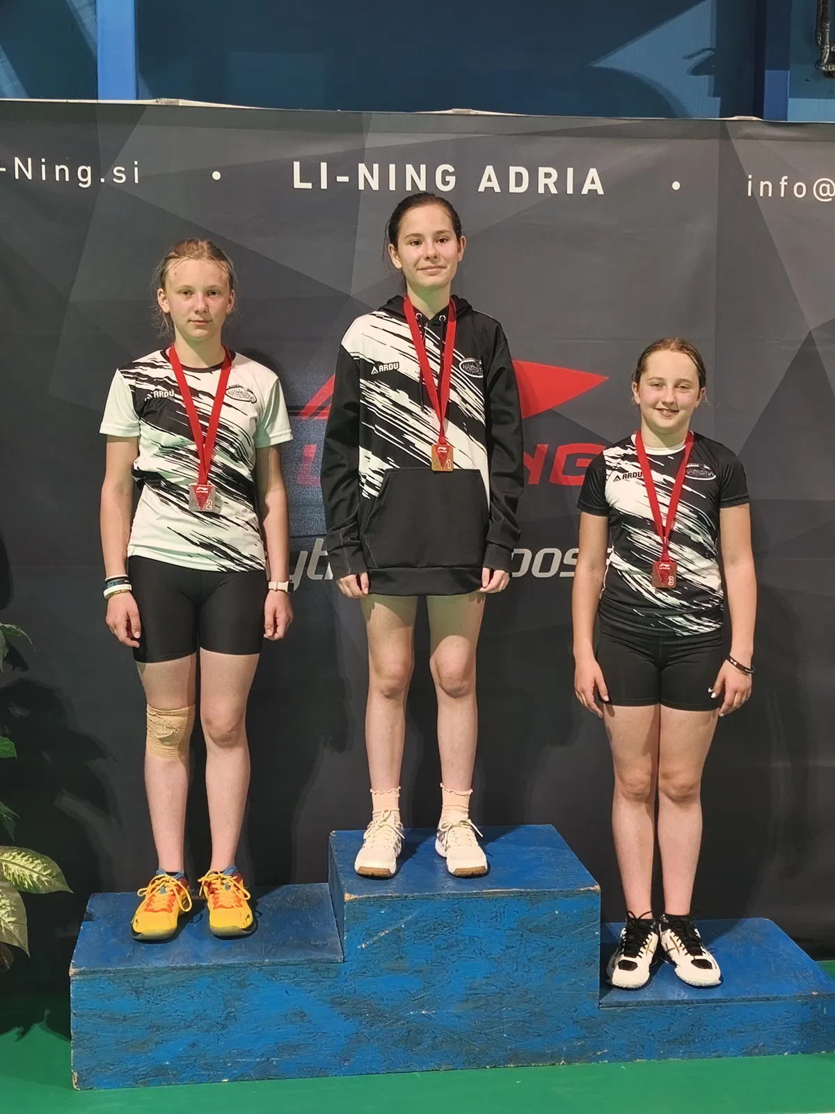 Zmagovalka mladinske badminton lige U-12 med dekleti je postala Lia Duler, Tjaša Petrič bronasta v svoji kategoriji