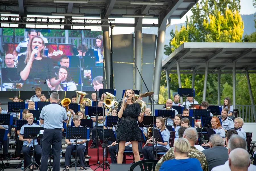 FOTO: V Dravogradu je občinska proslava potekala v znamenju 70-letnice Pihalnega orkestra Šentjanž