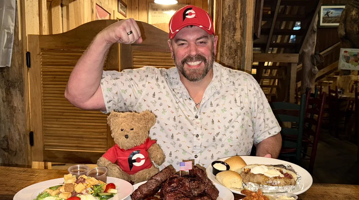 S Saloonovim steak challengom se bo spopadel Američan z 2 milijonoma sledilcev