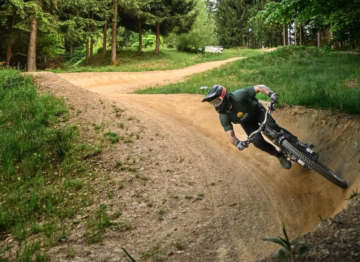 Poseka gostila tekmo v spustu, med ženskami najboljša korošica Nežka Libnik