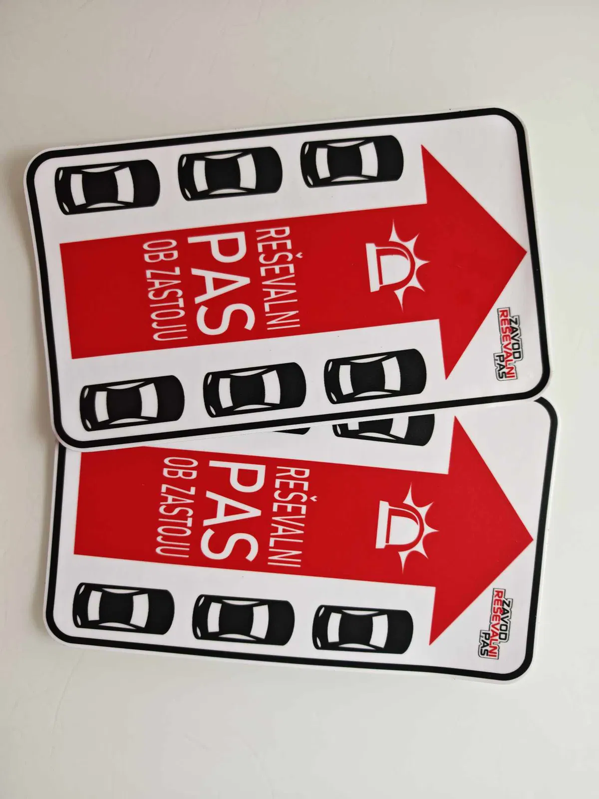 Bi imeli brezplačno nalepko za ozaveščanje pomembnosti reševalnega pasu?