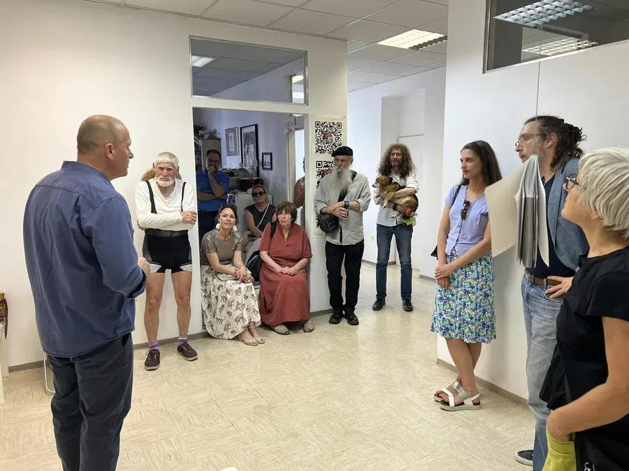 Duh Pina Poggija - ''Eau de Parfum: raum AU'' (FOTO)