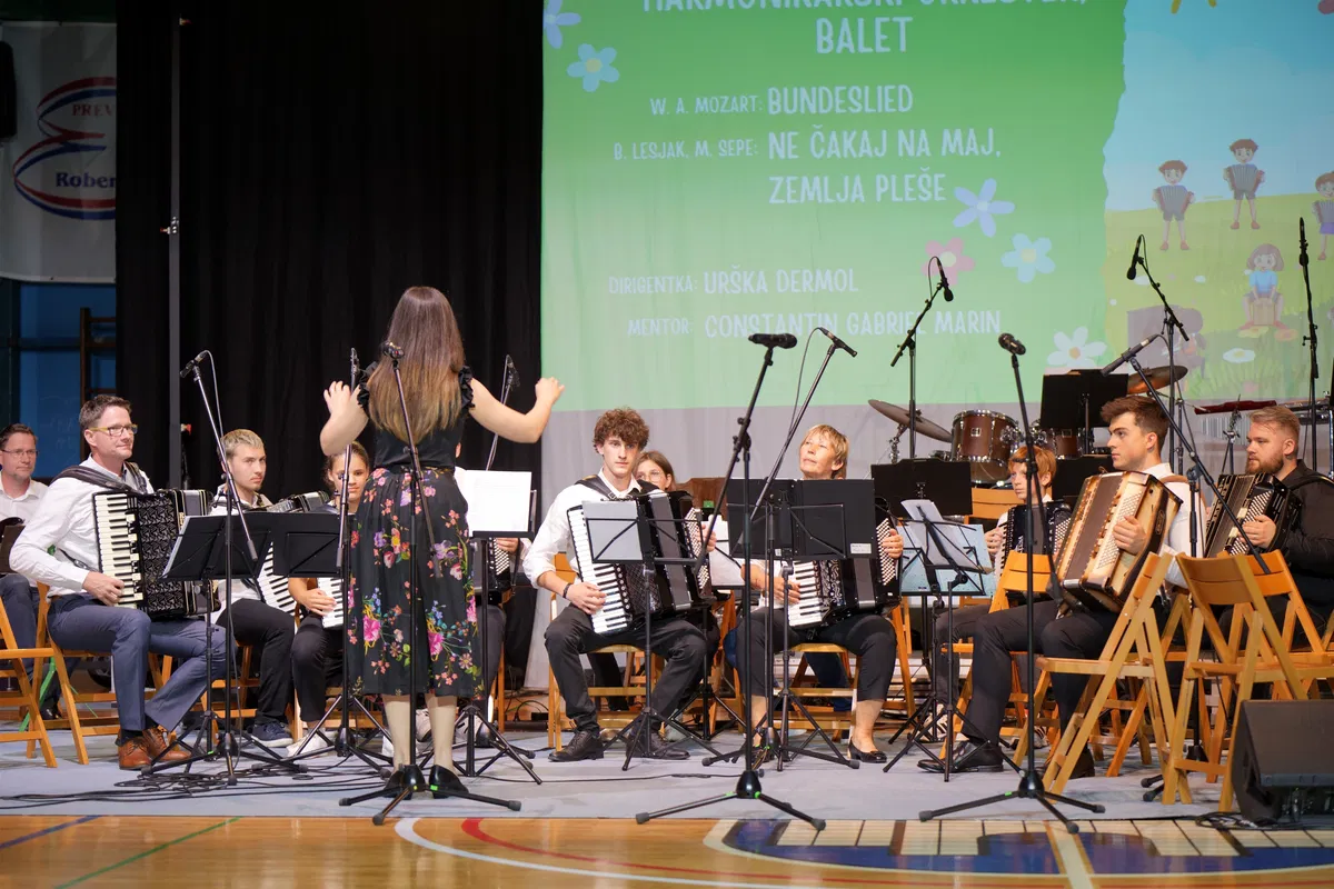 FOTO: Glasbena šola SG z velikim koncertom zaključila šolsko leto