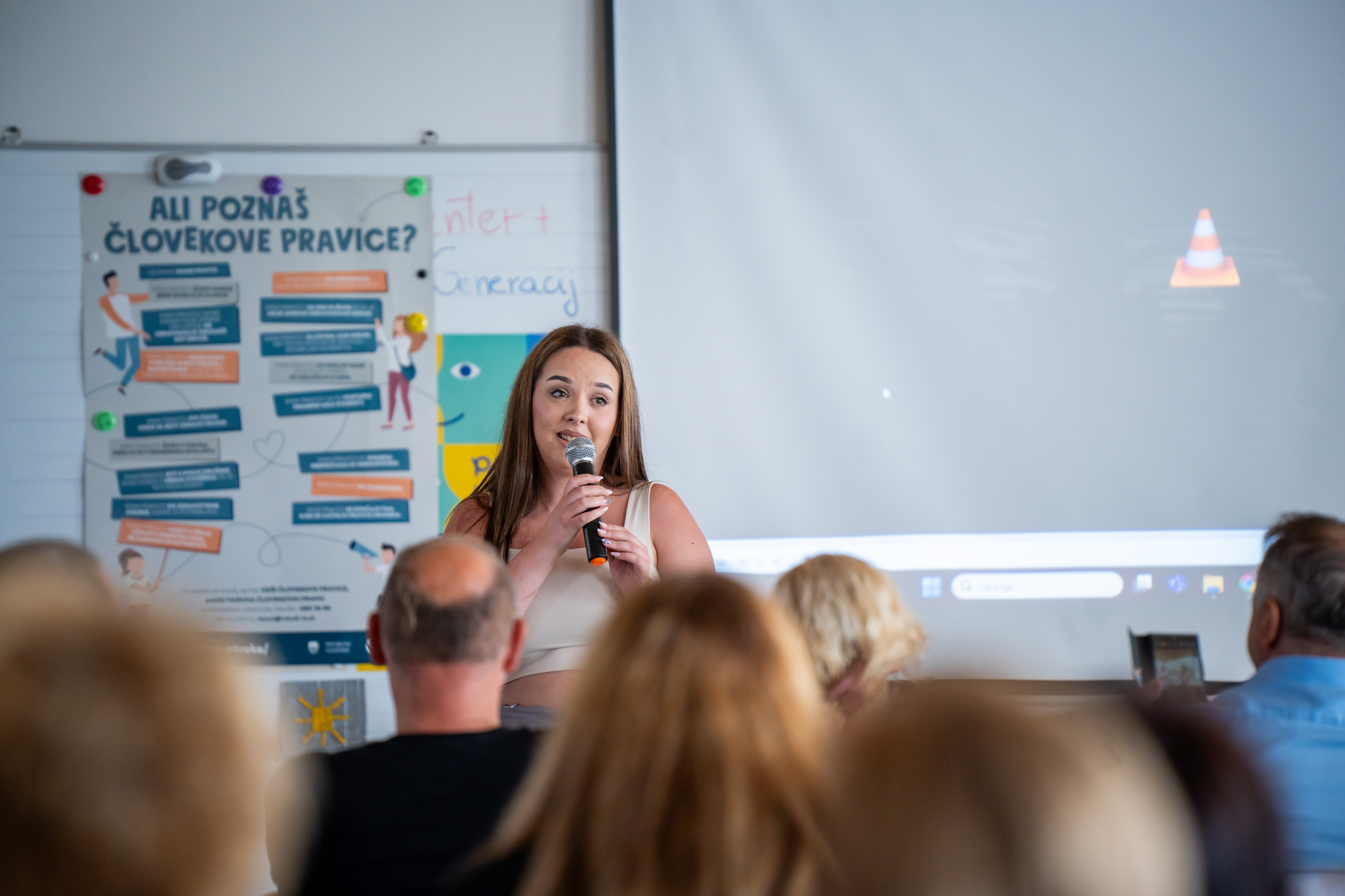 PUM z mladimi v prihodnost: Strokovno srečanje PUM-O+ pokazalo moč zaupanja, podpore in priložnosti (FOTO)