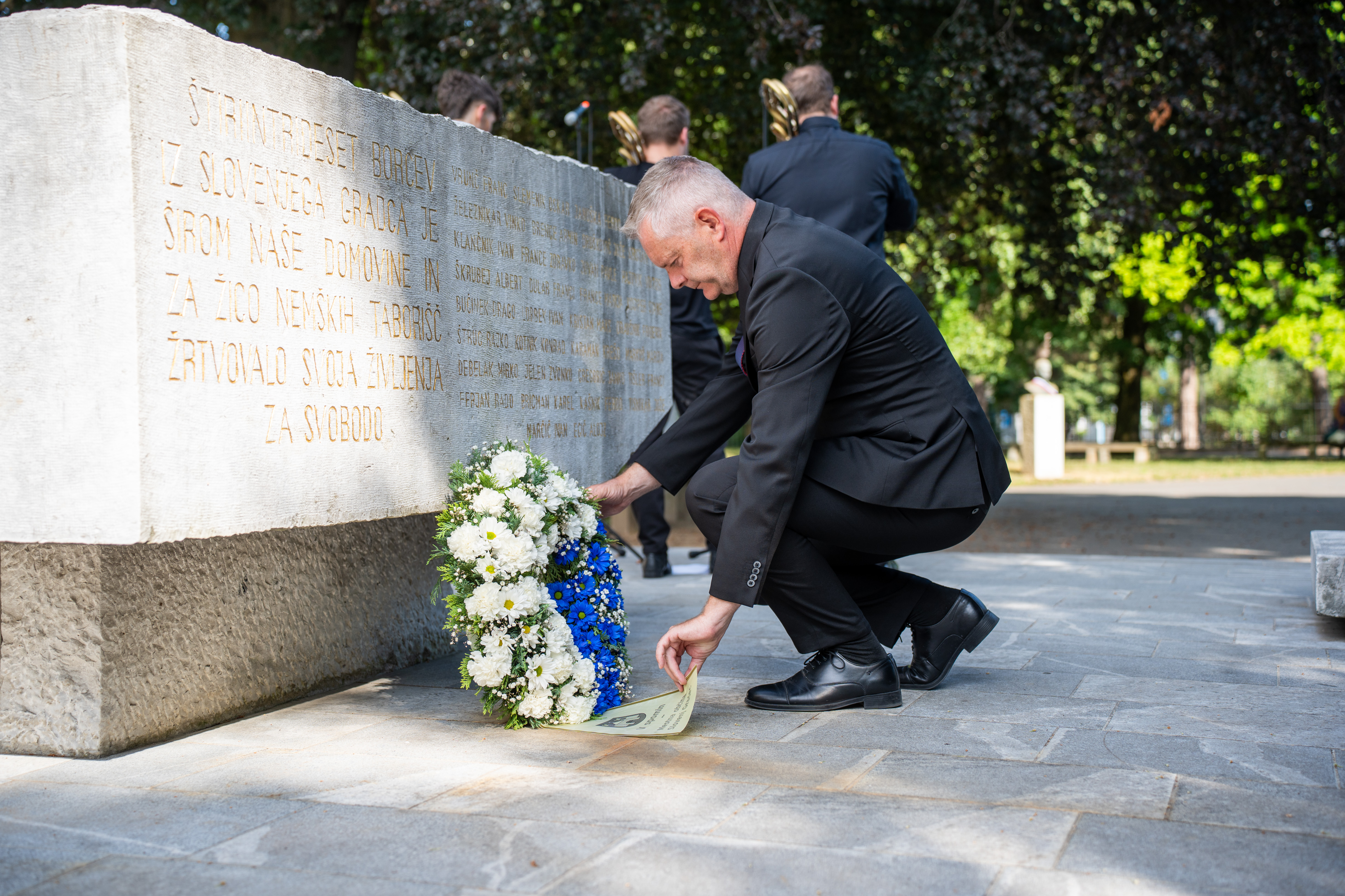 FOTO: V Slovenj Gradcu so se poklonili padlim v osamosvojitveni vojni