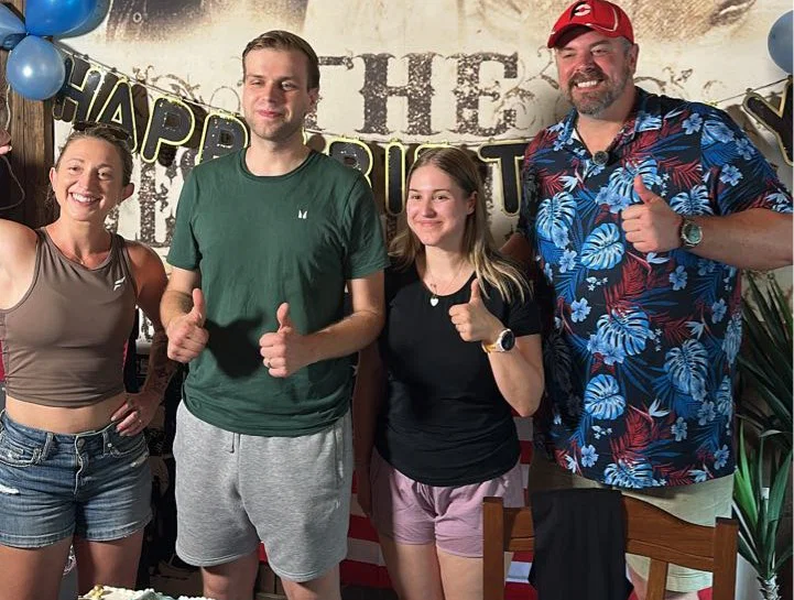 Randy Santel premagal izziv in pristal prvi na zidu West Saloon Steakhouse slavnih