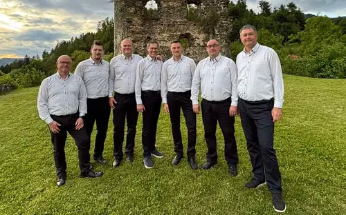 VIDEO: Dravograjski sekstet in Samo Javornik izdali nov videospot V Traberg z globoko glasbeno pripovedjo o koroški duši