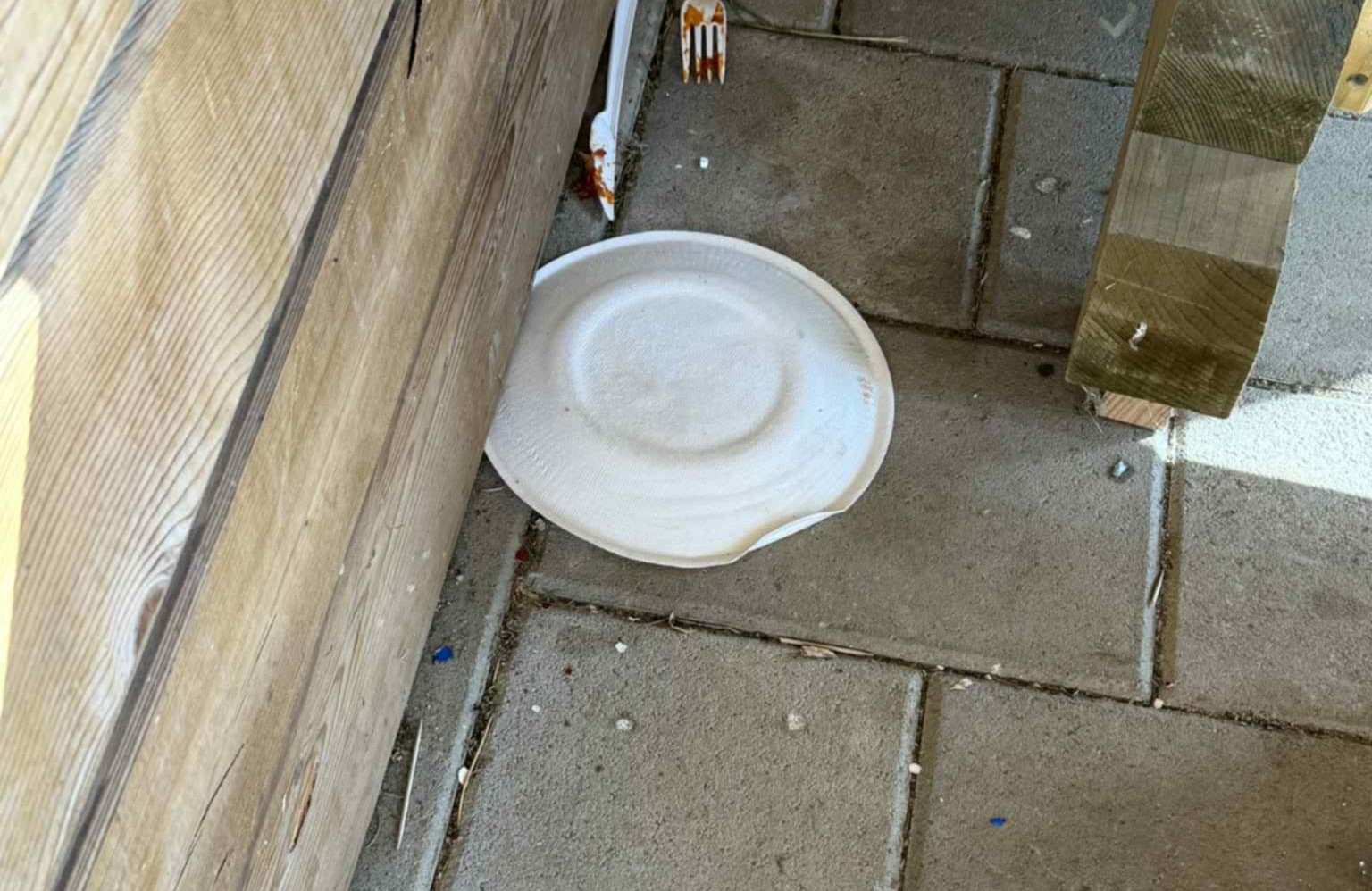 FOTO: Šolsko igrišče v Trbonjah ponovno tarča vandalizma