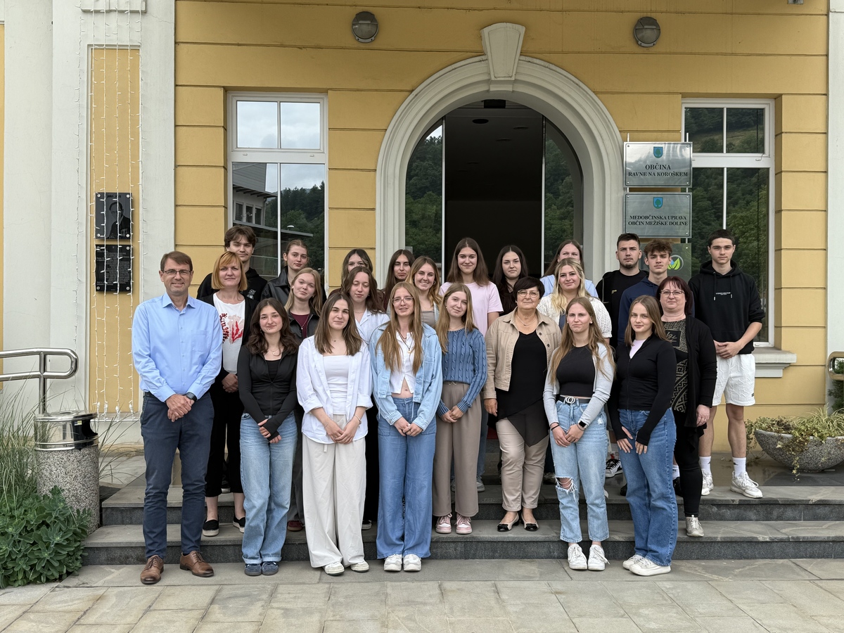 Mladi na Ravnah s prostovoljstvom spreminjajo svet