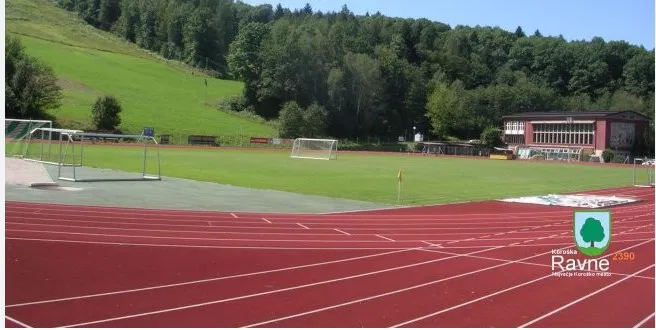 Občina Ravne bo ponovila razpis za obnovo mestnega stadiona