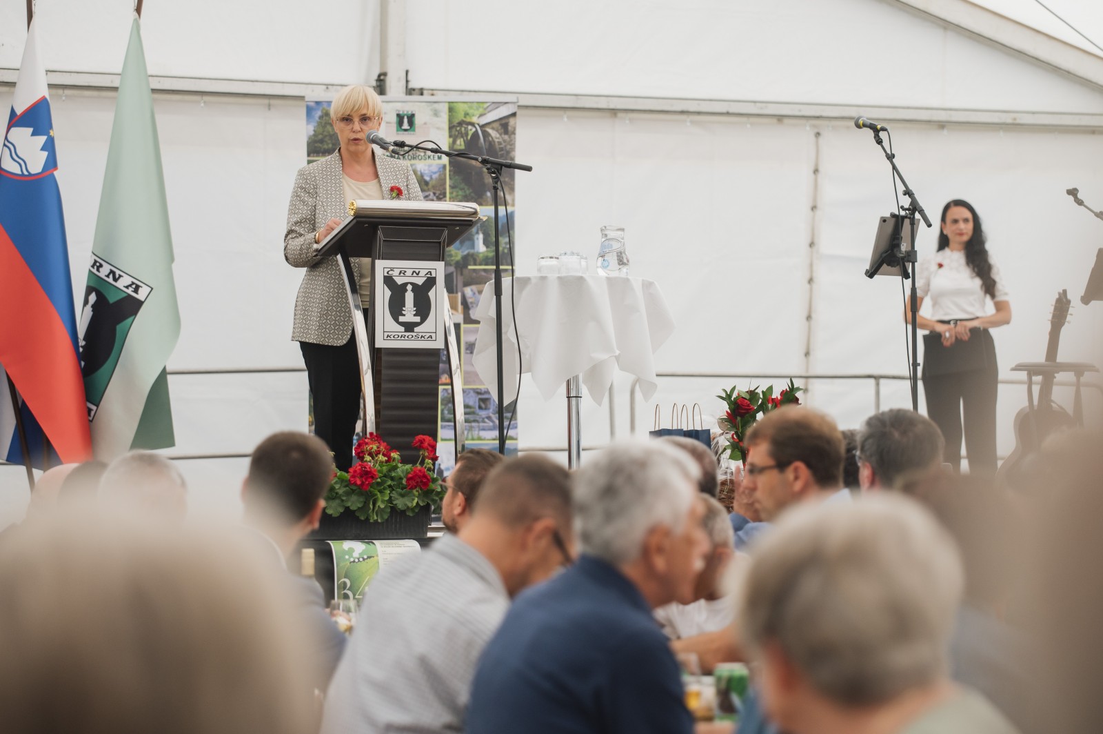 Predsednica pod Najevsko lipo o solidarnosti, koroški drži in politiki