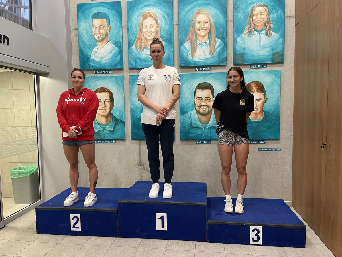 Fužinarjevi plavalci z odličnimi nastopi, Janja Šegel s petimi zmagami