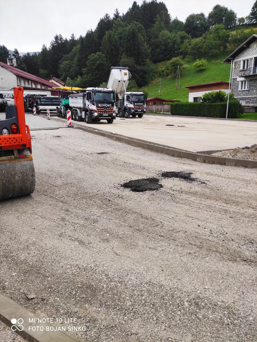 Ta vikend bo zaradi asfaltiranja popolna zapora ceste med Mežico in Žerjavom