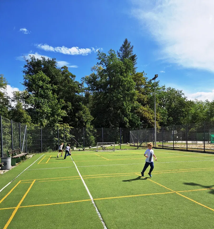 Razigrano ravensko poletje tudi letos živahno, nasmejano in polno dogodivščin