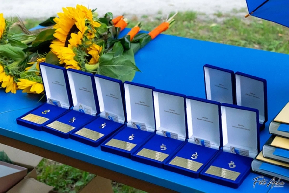 FOTO: Na podelitvi maturitetnih spričeval župan dr. Tomaž Rožen najboljšim namenil petico čistega zlata