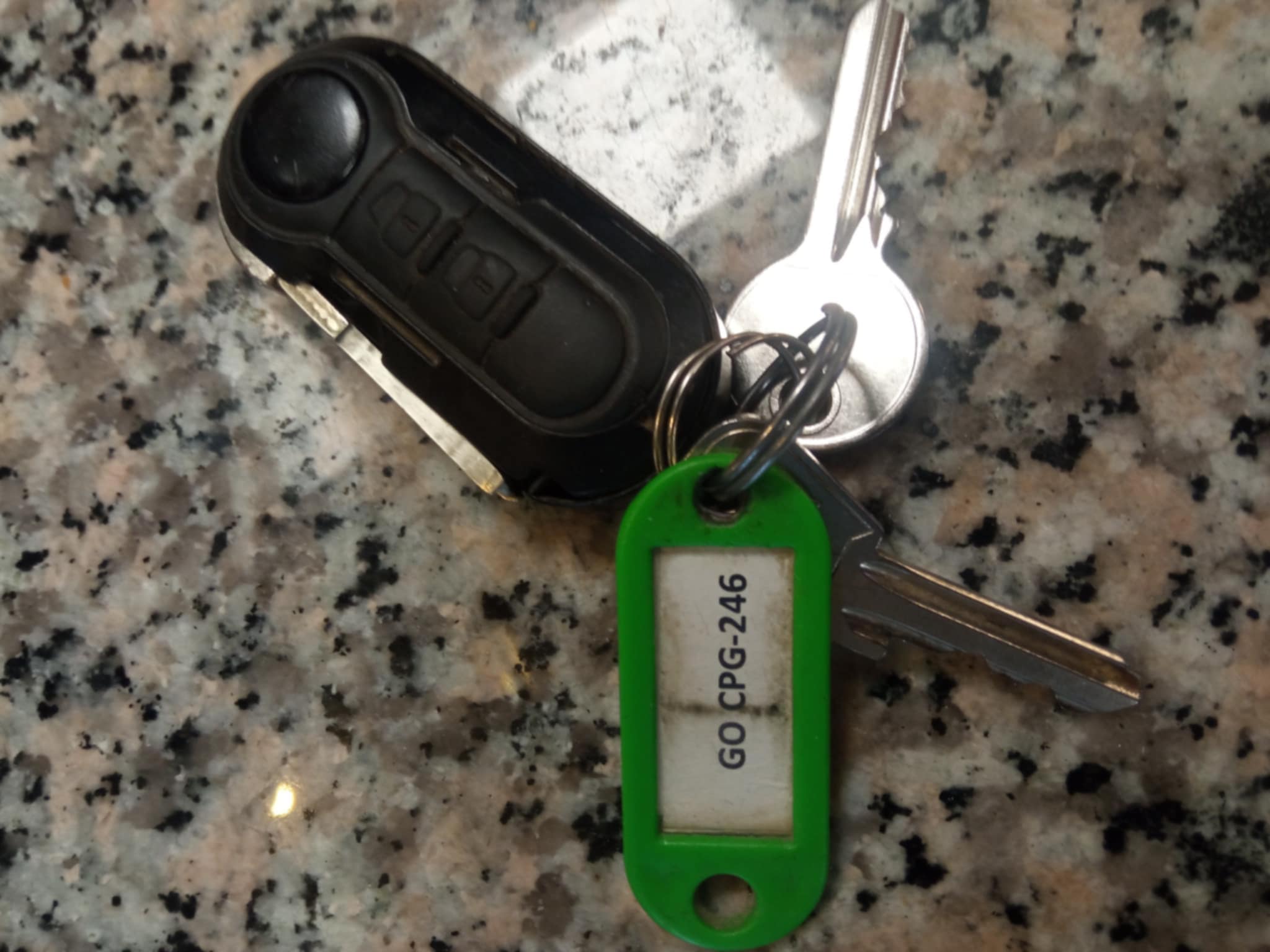 V Mislinji najdeni ključi, lastnika čakajo v pekarni Dolič