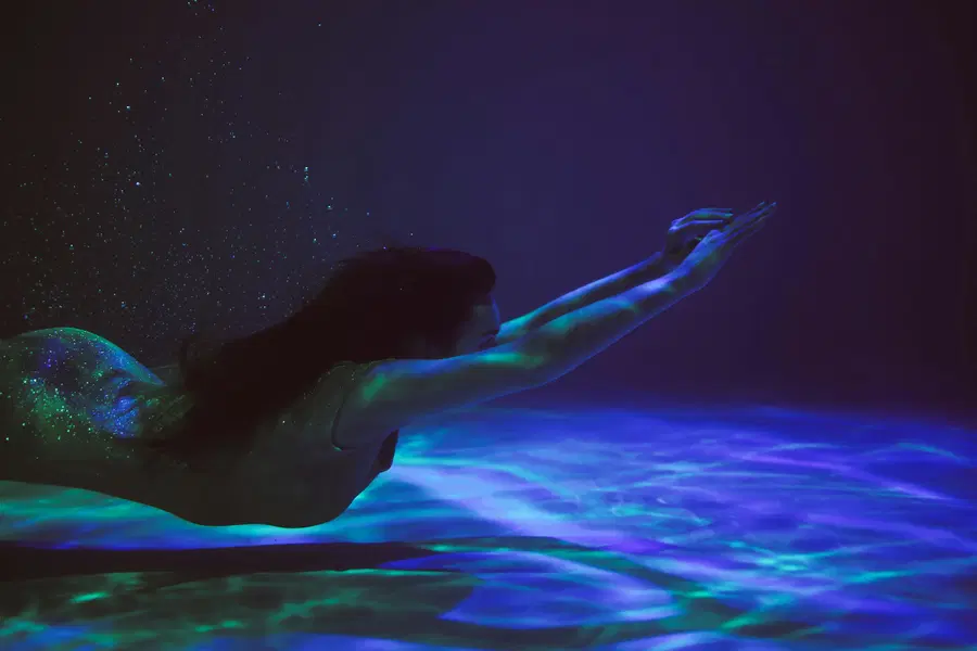 Danes vas Mestno kopališče Ravne vabi na nočno kopanje