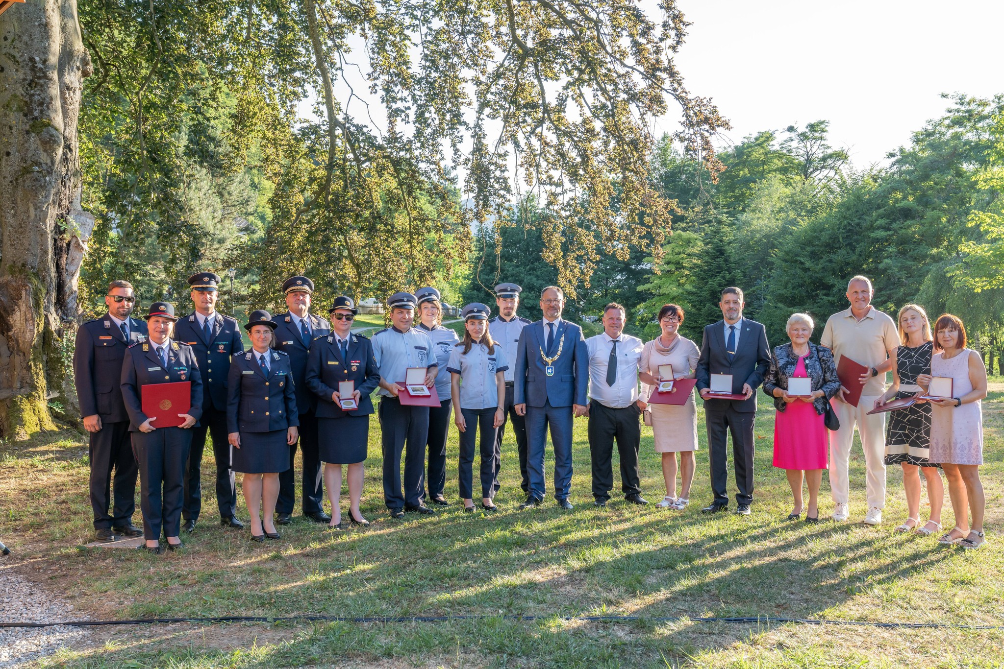FOTO: V  Dvorcu Bukovje so slavnostno podelili nagrade in priznanja Občine Dravograd za leto 2025