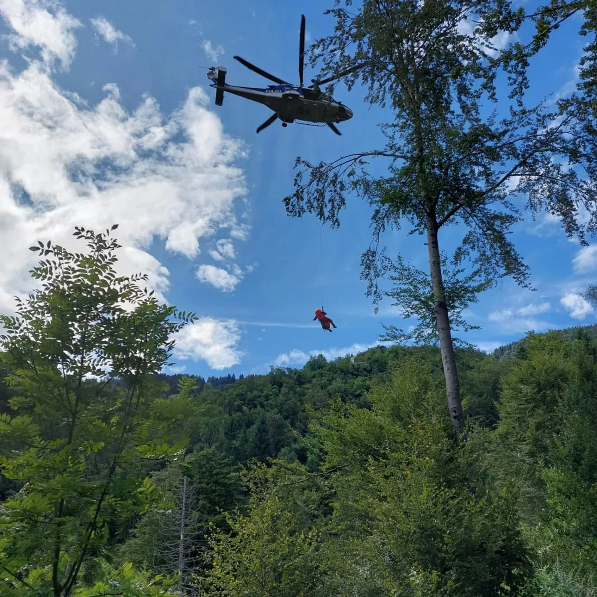 Gorski reševalci niso imeli mirnega vikenda, posredovali tudi na Koroškem