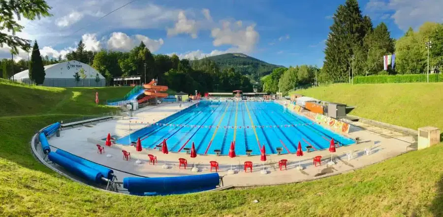 Letni bazen na Ravnah se poslavlja do naslednjega poletja