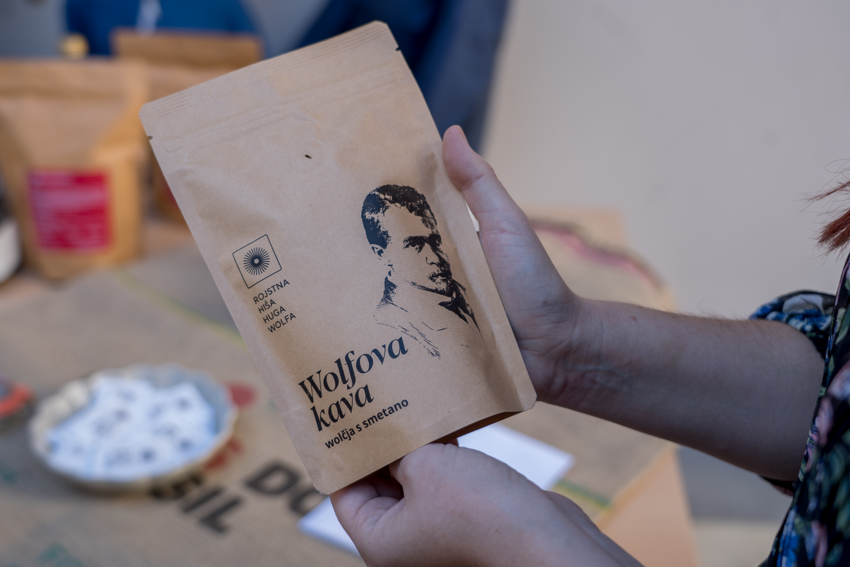 Jazz café pri Wolfu bo navdušil s kavo ob spremljavi Anje Hrastovšek in Urške Supej