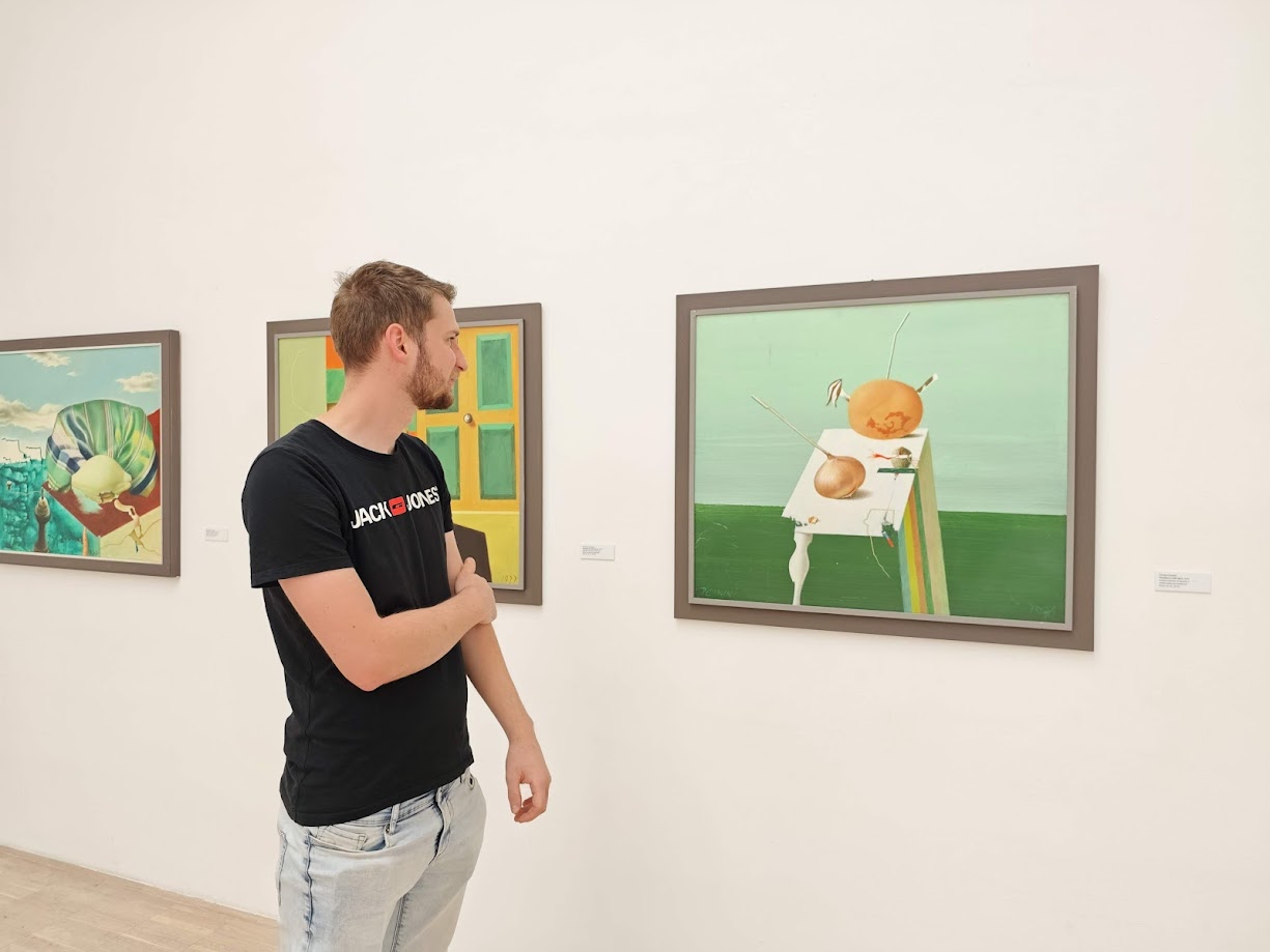 Planinc X Dretnik: Nadrealizem in visoka kulinarika se bosta srečala v Koroški galeriji likovnih umetnosti