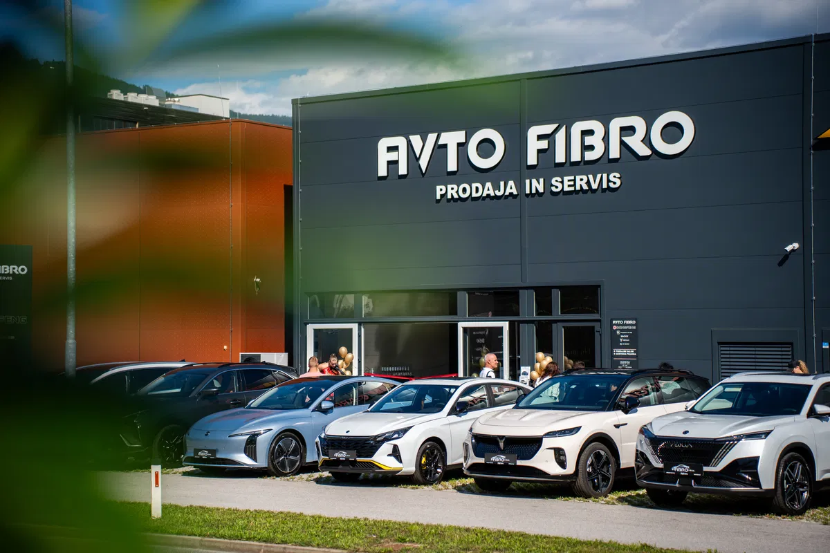 (VIDEO in FOTO) Slovesno odprli nov prodajno-servisni center Fibro