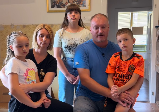 Družina iz Šmartnega ob Dreti po poplavah zbira donacije za nakup novega doma