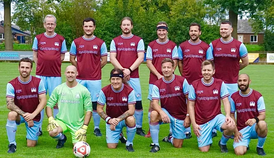 Svetovno znani Korošec kot edini Slovenec v zgodovini igral nogomet z Iron Maiden FC (FOTO)