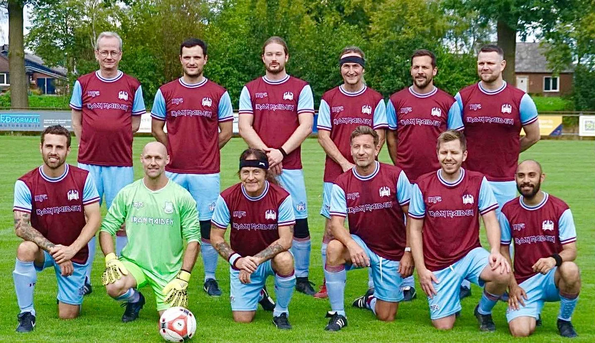 Svetovno znani Korošec kot edini Slovenec v zgodovini igral nogomet z Iron Maiden FC (FOTO)