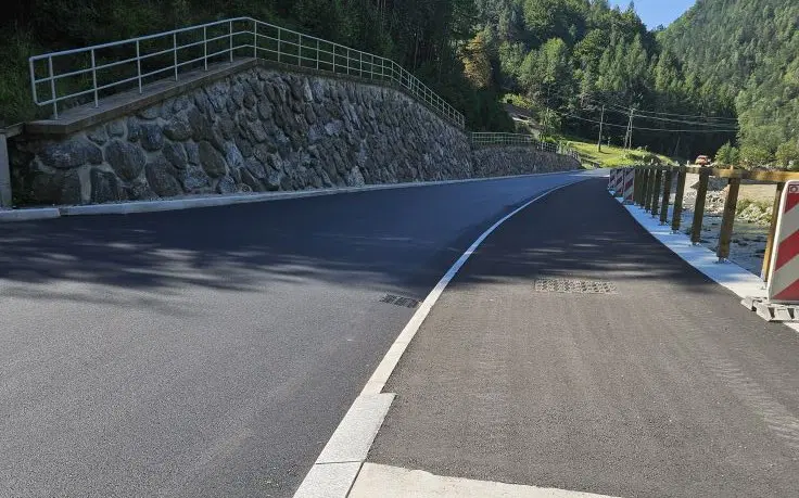 Za obnovo ceste Mežica-Črna vložena zahteva za podaljšanje roka izvedbe del