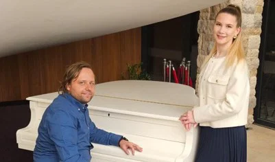 Poletje v mestu: Annia in pianist Marx bosta danes pričarala glasbeni večer v mestu