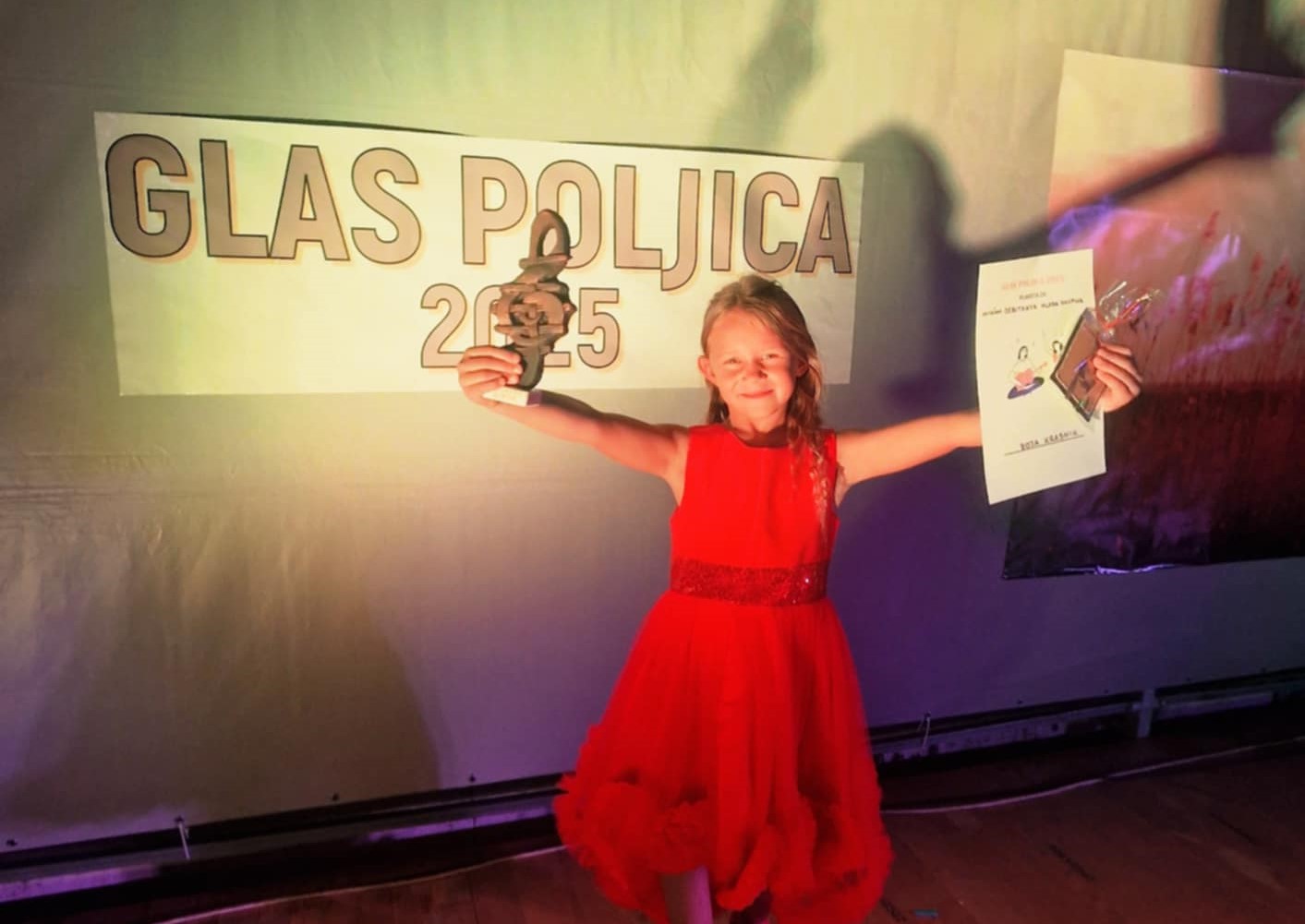 Zoja Krasnik znova navdušila na velikem festivalu v Omišu