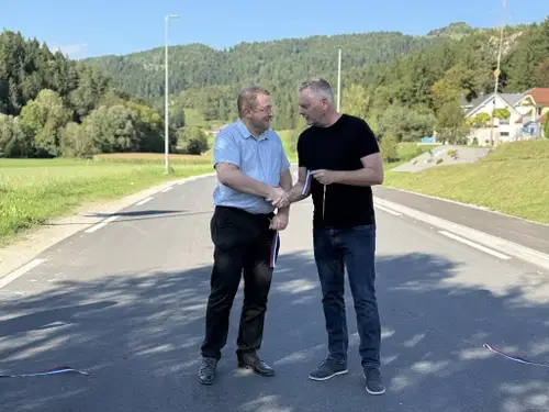 FOTO: Slovesno so otvorili prenovljen cestni odsek na relaciji Sele-Vrhe