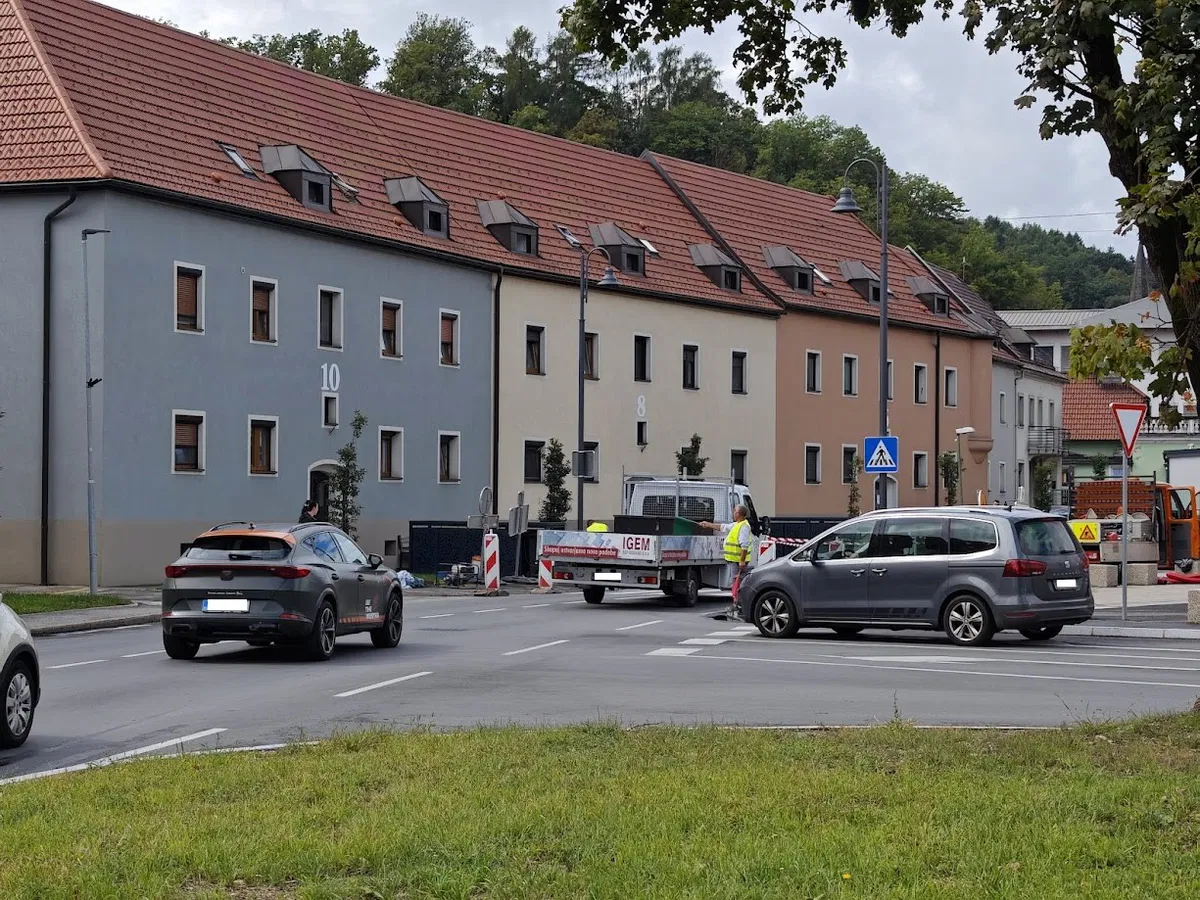 Zaradi del pri Tušu na Ravnah zastoji v vse smeri