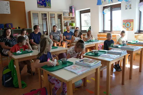 FOTO: Sprejem radovednih prvošolčkov na POŠ Razbor