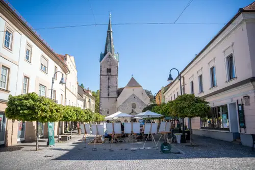 FOTO: Danes je v Slovenj Gradcu goste sprejemala Kavarna zelene prihodnosti