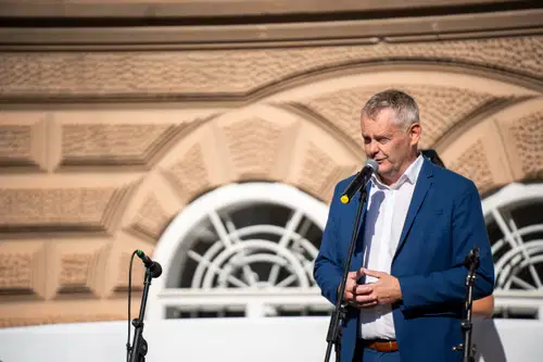Tilen Klugler: Naše mesto ostaja zavezano mirovniškemu poslanstvu