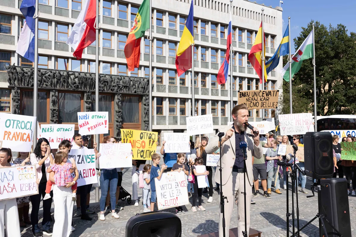 FOTO: V Ljubljani je danes potekal protest za pravice otrok v zasebnih vrtcih