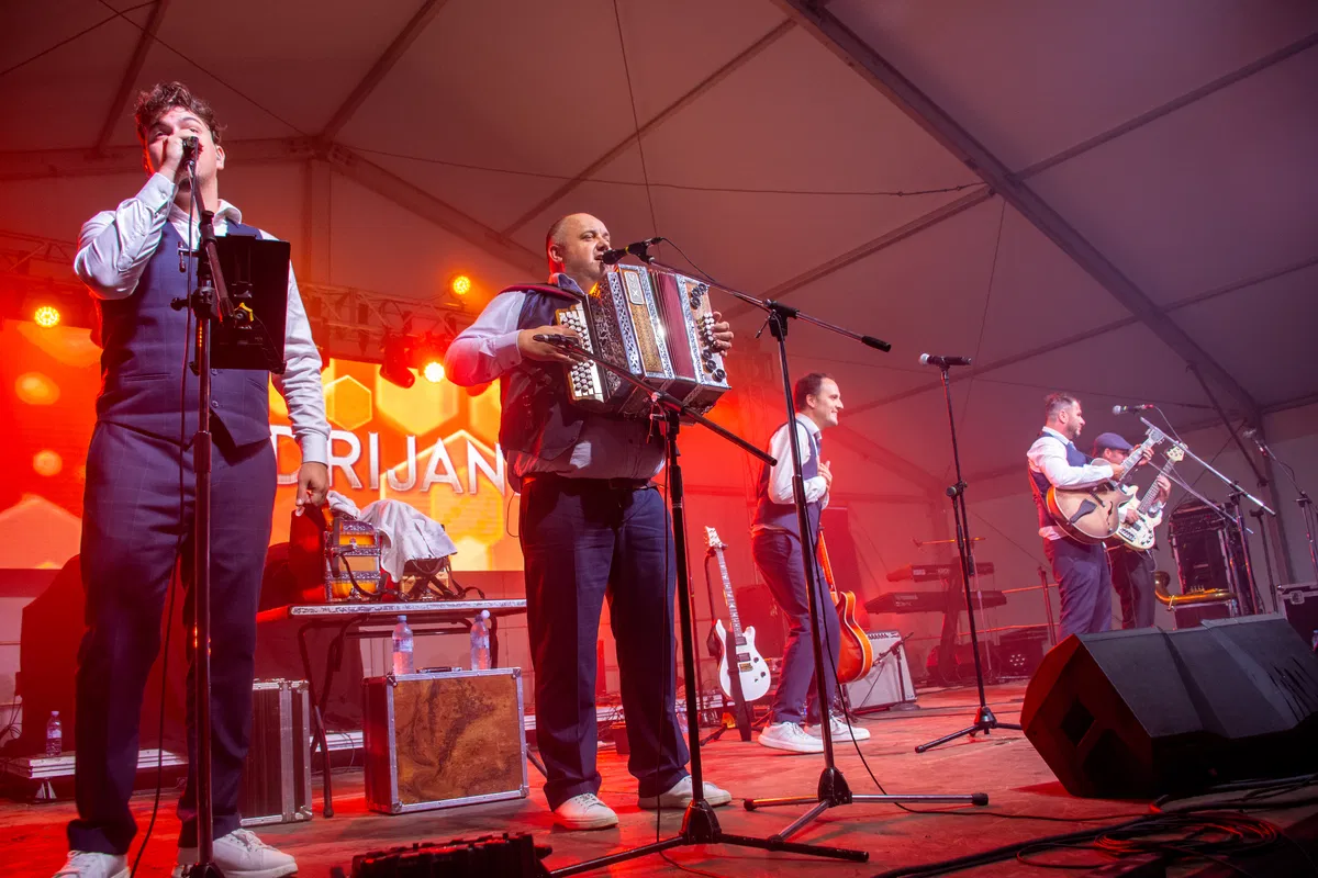 Privoščite si nepozaben decembrski večer z Modrijani v Mežici