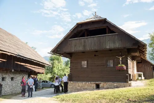 Otroci izpod Uršlje bodo na Prežihovi bajti osvetlili otroštvo preteklosti